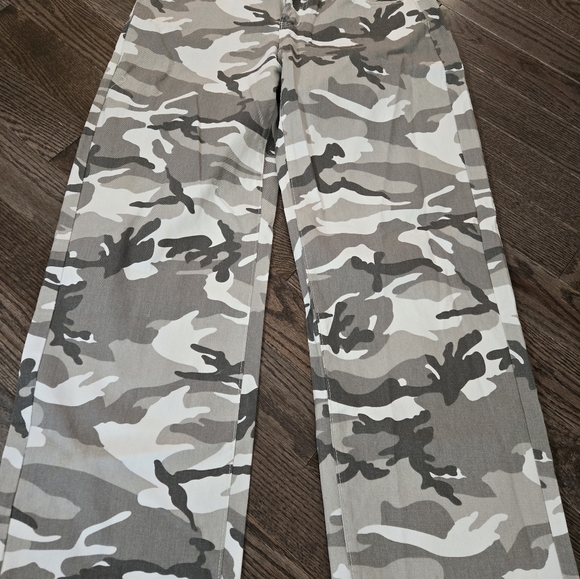 Womens camo jeans - Picture 3 of 3
